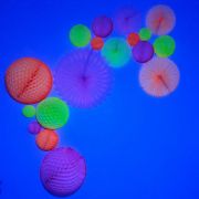 Balão GLOBO Bola de Papel de seda Cor Laranja Fluorescente (brilha na luz negra) GiroToy Enfeites