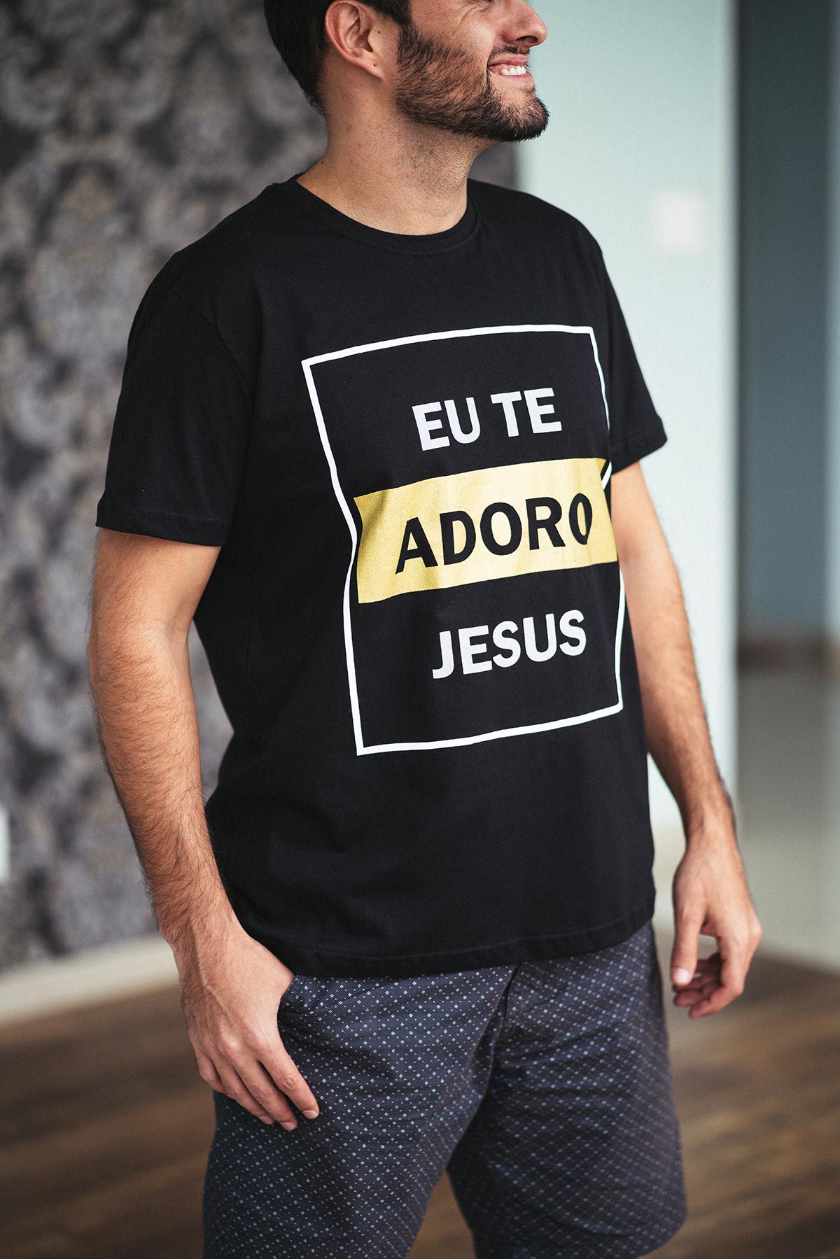 Camiseta masculina Eu te Adoro Jesus  - Loja Amo Família