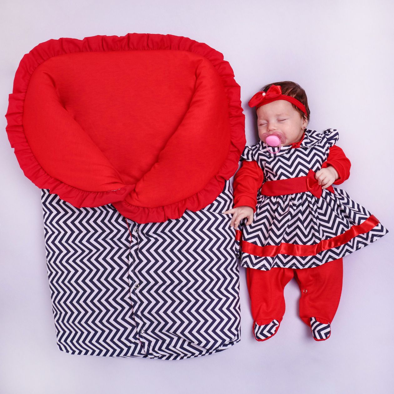Saída Maternidade Rebeca Vermelho 04 Peças com Saco de Dormir  - Toca do Bebê