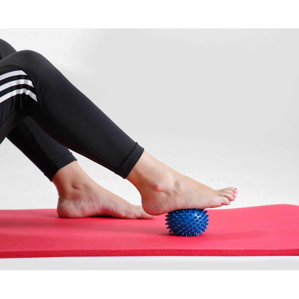 Bola para massagem Point Ball 10cm - macia com cravos  - PBM.10