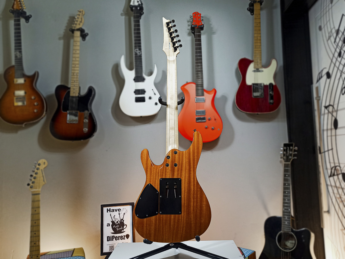Guitarra Ibanez Prestige Japan S-6570 Sk C/ Case - Usada