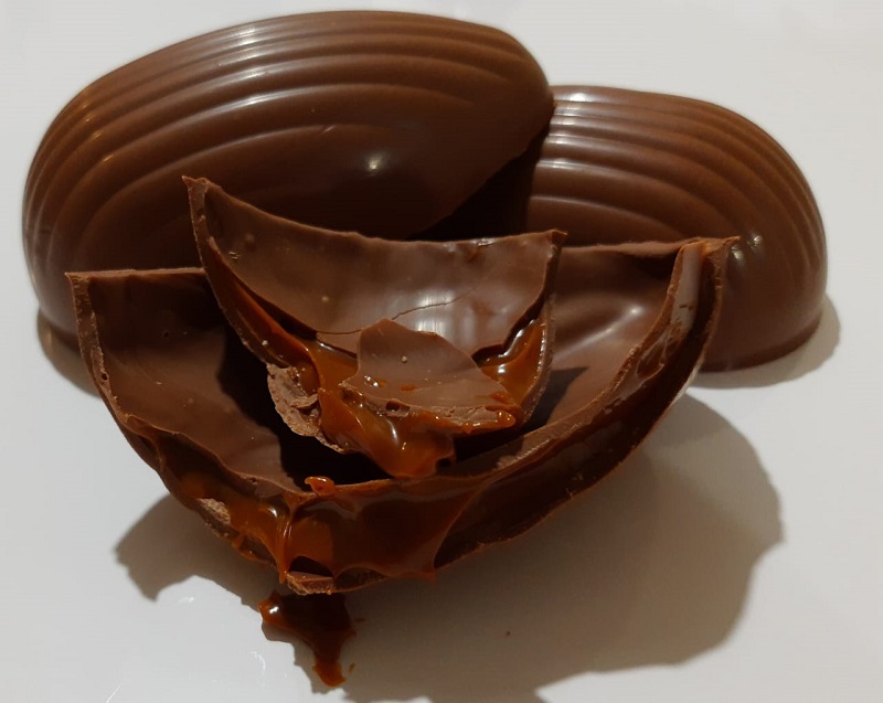 Ovo de Páscoa Meio Amargo Recheado - Chocolate Belga 