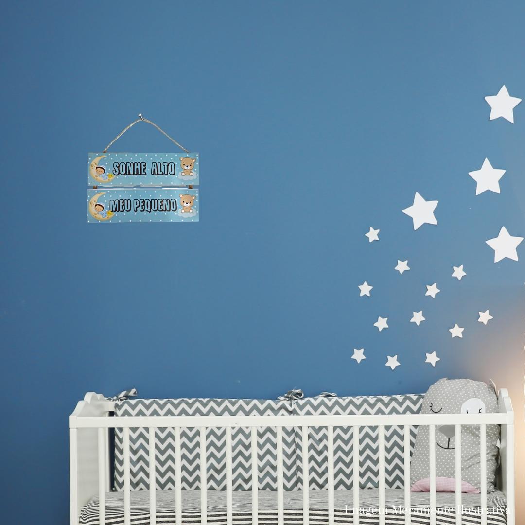 Placa Decorativa de Madeira Quarto de Bebê Menino ''Sonhe Alto Meu Pequeno''