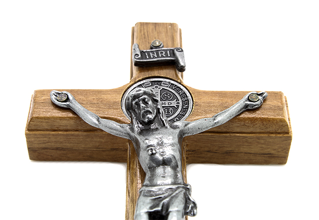 Mini Crucifixo Madeira para Parede Metal Onix São Bento 12cm