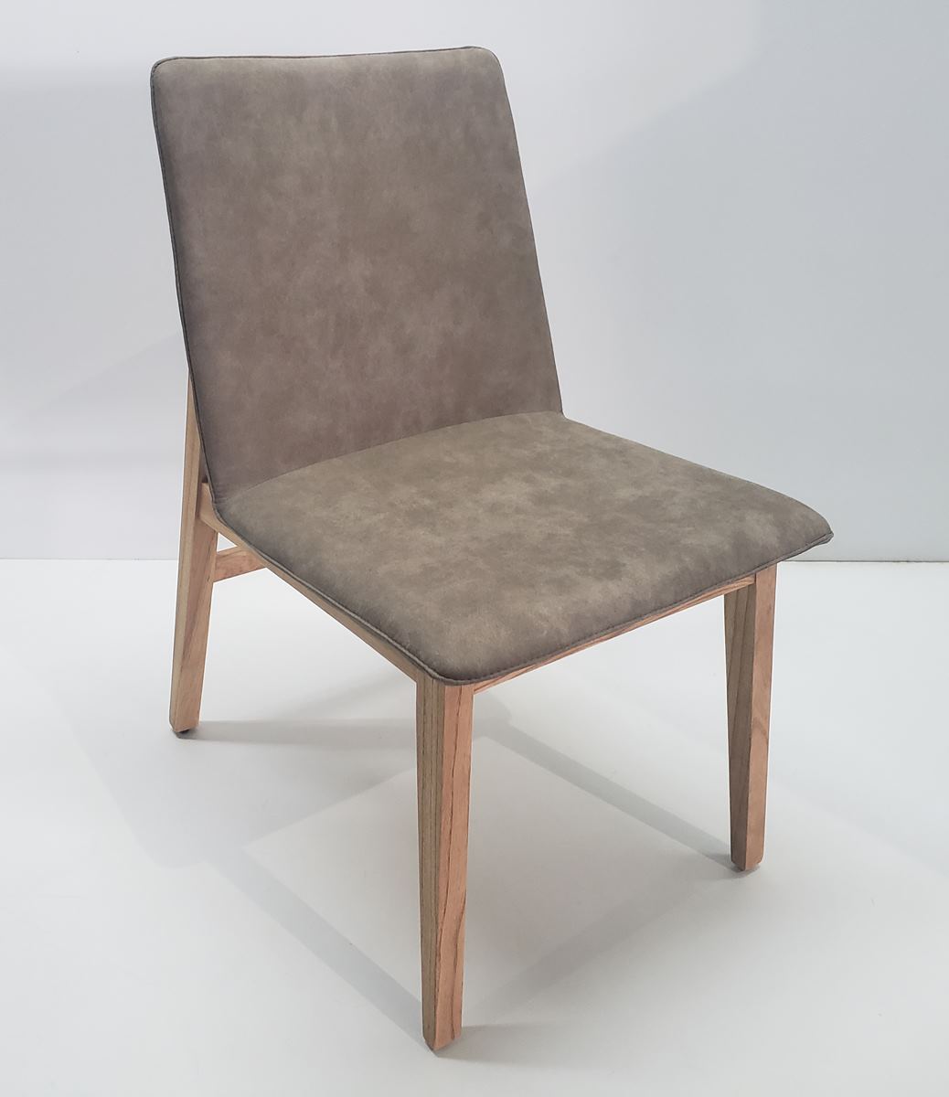 Cadeira Form (I)