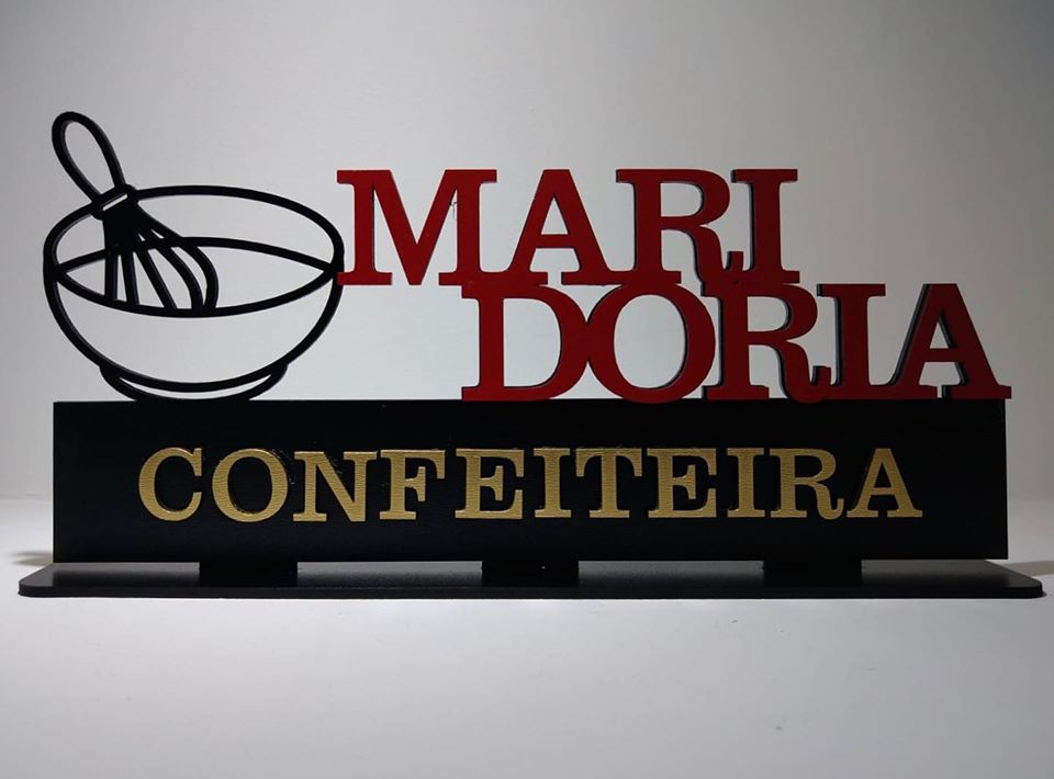 Enfeite decorativo Profissões - Confeiteira MDF 30cm