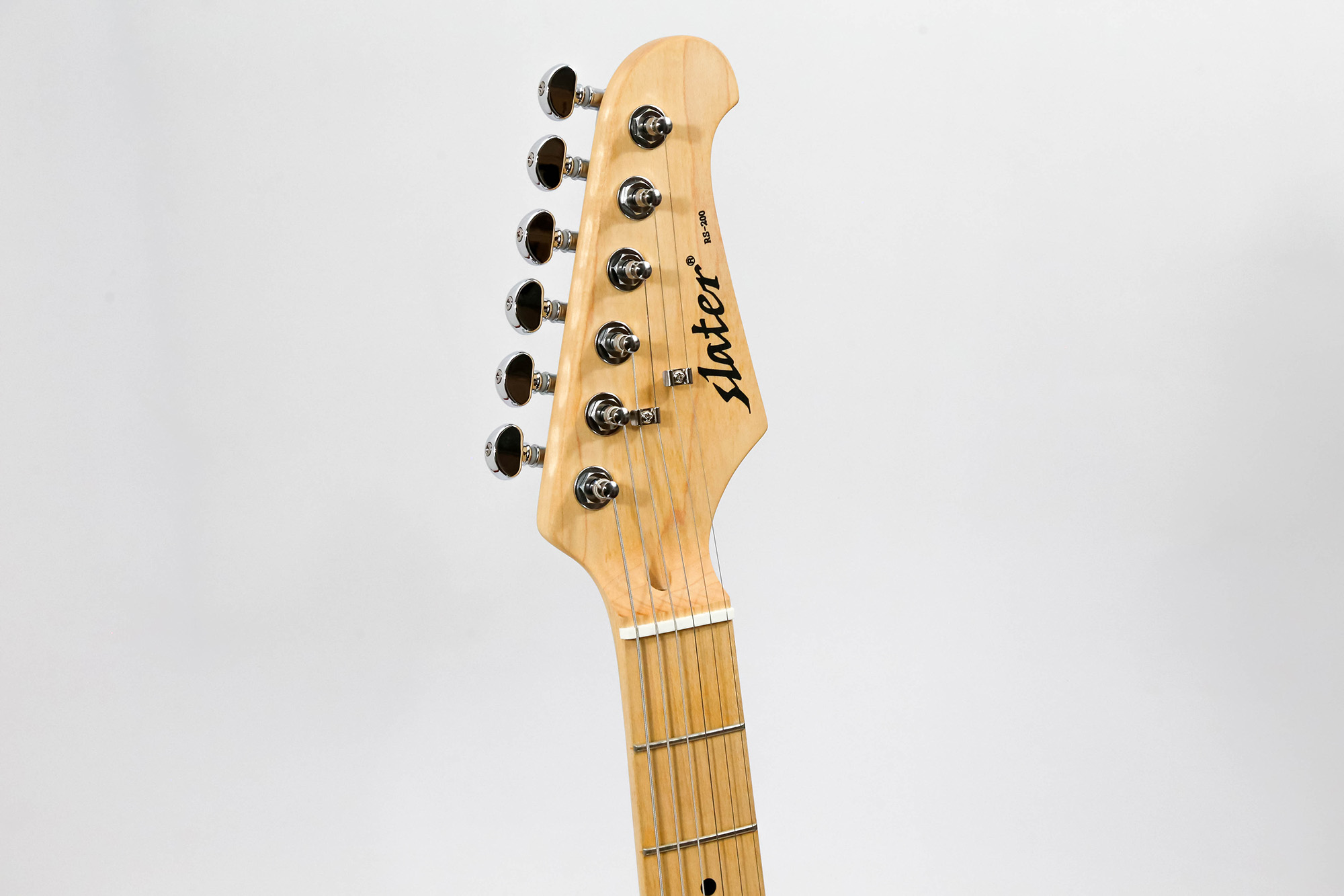 Guitarra Condor Stratocaster Slater Custom 200r Artic White - Grupo Solmaior
