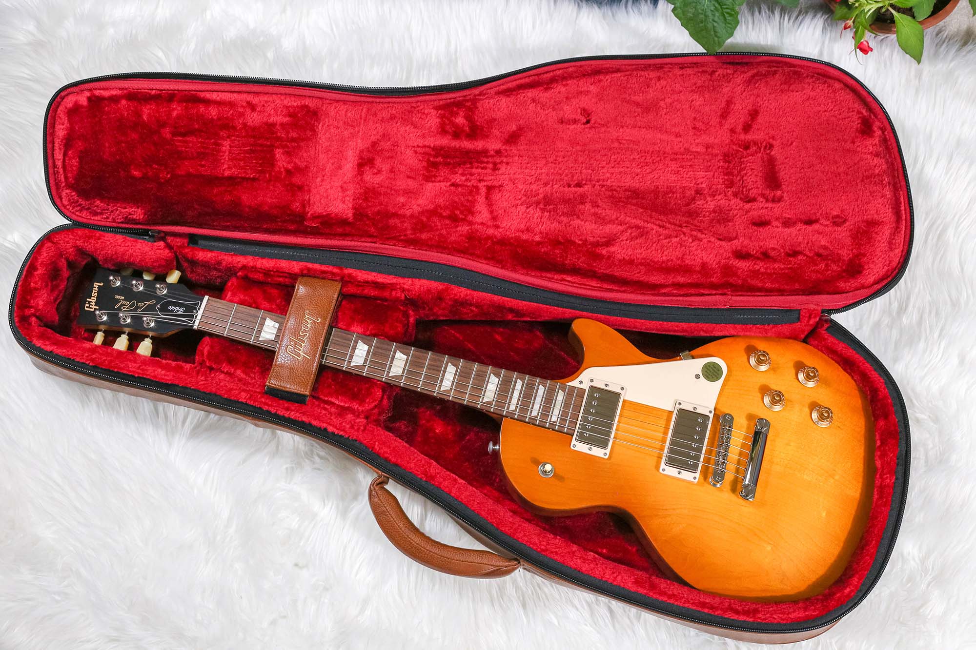 Guitarra Gibson Les Paul Tribute Satin Honey Burst  - Grupo Solmaior