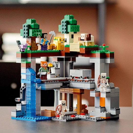 Lego Minecraft 21169 - A Primeira Aventura 542 Peças 21169  - Grupo Solmaior