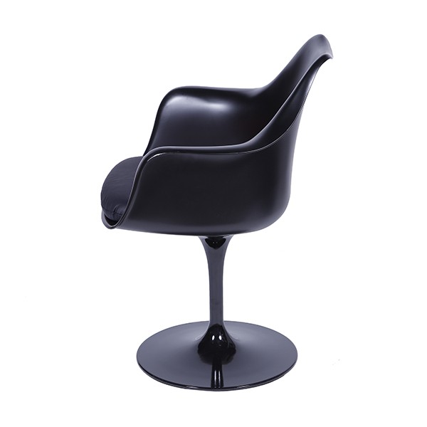 Cadeira Saarinen Preta com Braço e Almofada OR Design