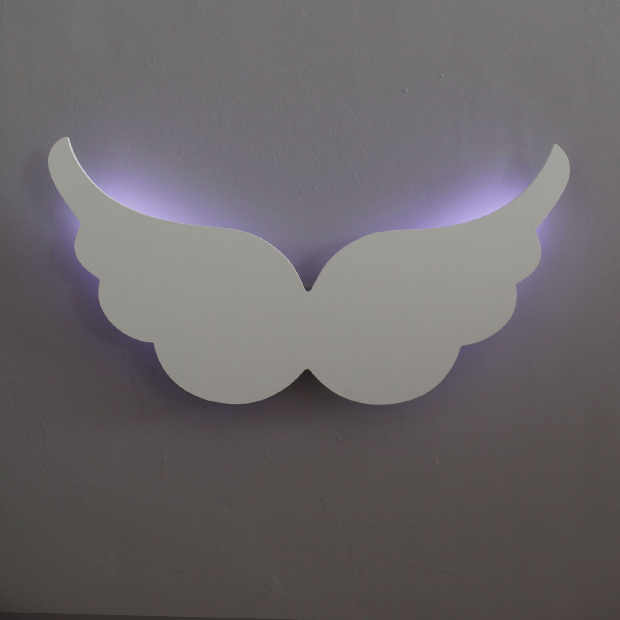 Luminária Decorativa de Parede Asa de Anjo MDF Branca com LED de Luz Fria