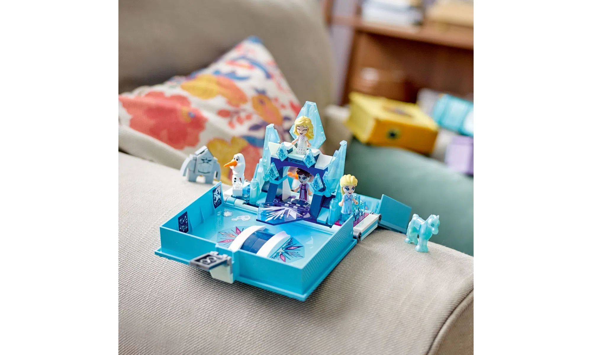LEGO Disney Princess - O Livro de Aventuras de Elsa e Nokk 43189