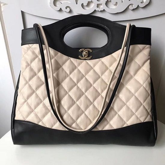 Bolsa Chanel Calfskin shopping bag A57977