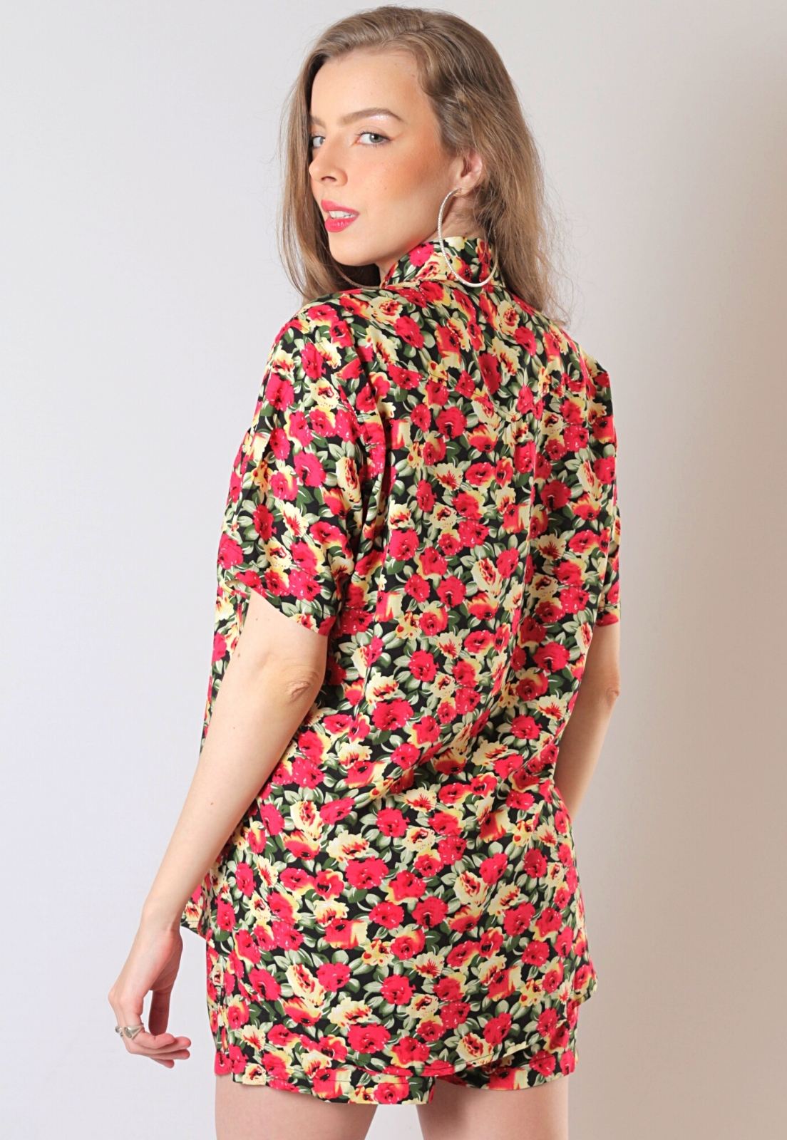 Conjunto Estampado Floral Camisa + Shorts Unissex Florido Rojo Preto