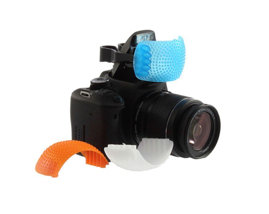 Kit Difusor Flash Speedlight 2 Lados + Limpador Lente Lcd Fotográfica E Limpeza Ótica Kit 5x1 + Alça de mão Hand Grip Câmera Dslr + Difusor Universal Câmera com Flash PopUp 3 Cores