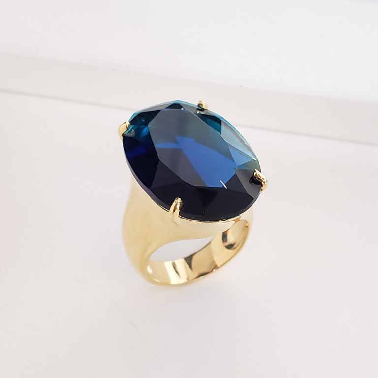 Anel Oval Cristal Azul no Banho Ouro 18k Semijoia