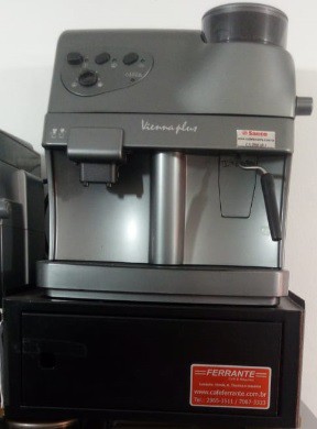 Máquina de Café Expresso Saeco Vienna Plus 110V Autônoma Usada (Semi Nova) 