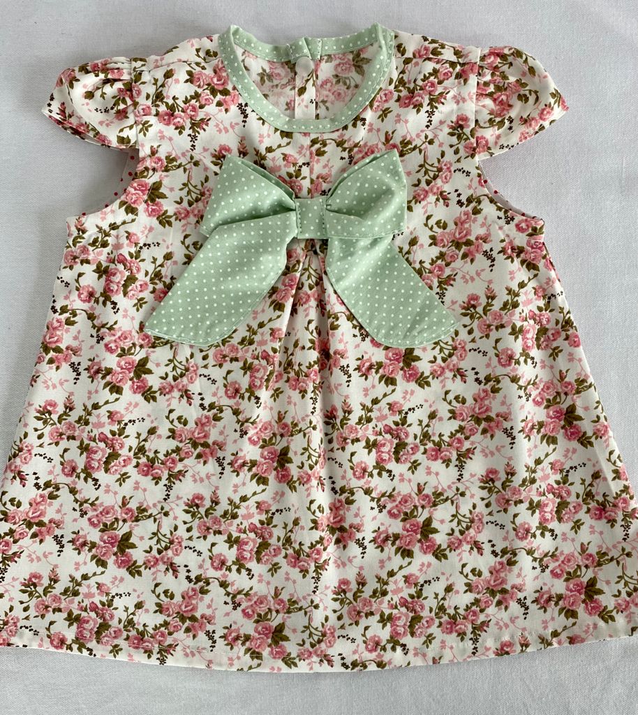 Vestido bebê Estampado Floral com Verde + Calcinha