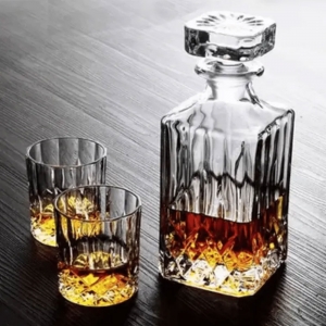 Garrafa para Whisky de Vidro Diamante 900ml - Lyor