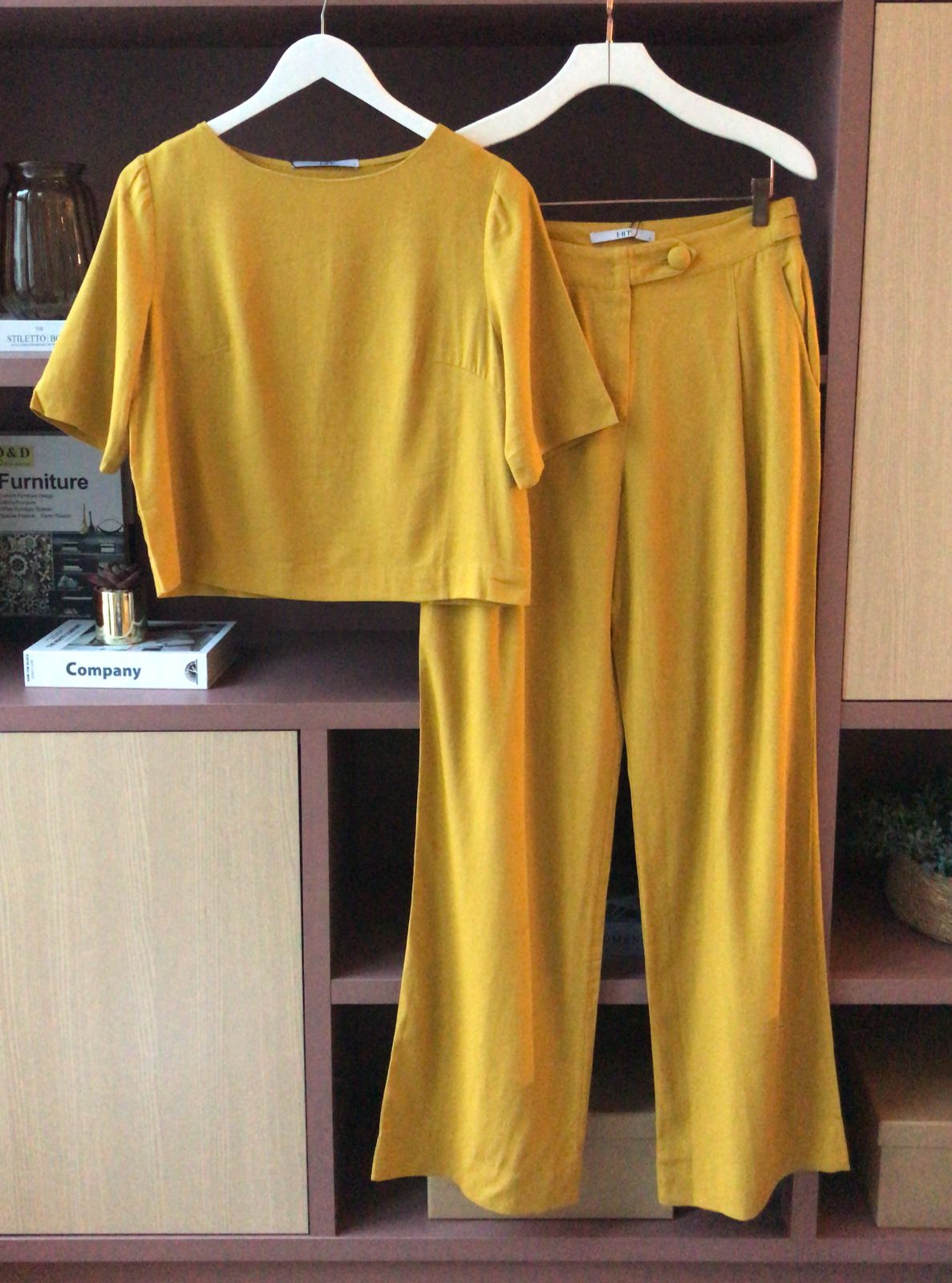 Conjunto Railey Viscolinho Blusa Manga Curta + Pantalona Detalhe Pregas