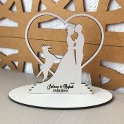 Ref. 007 - Kit Lembrancinhas de Casamento Personalizadas MDF Branco Coração Noivos  Cachorro