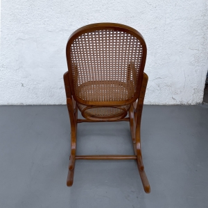 Antiga Cadeira De Balanço Thonet Austriaca Palhinha
