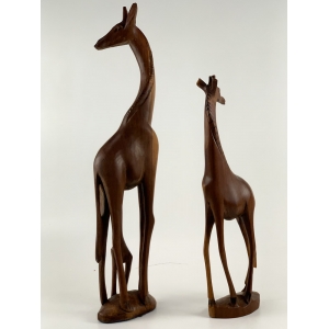 Escultura Casal Girafa em Madeira 61cm