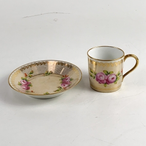 Xicara de Cafe Porcelana Antiga Francesa Flores E Ouro