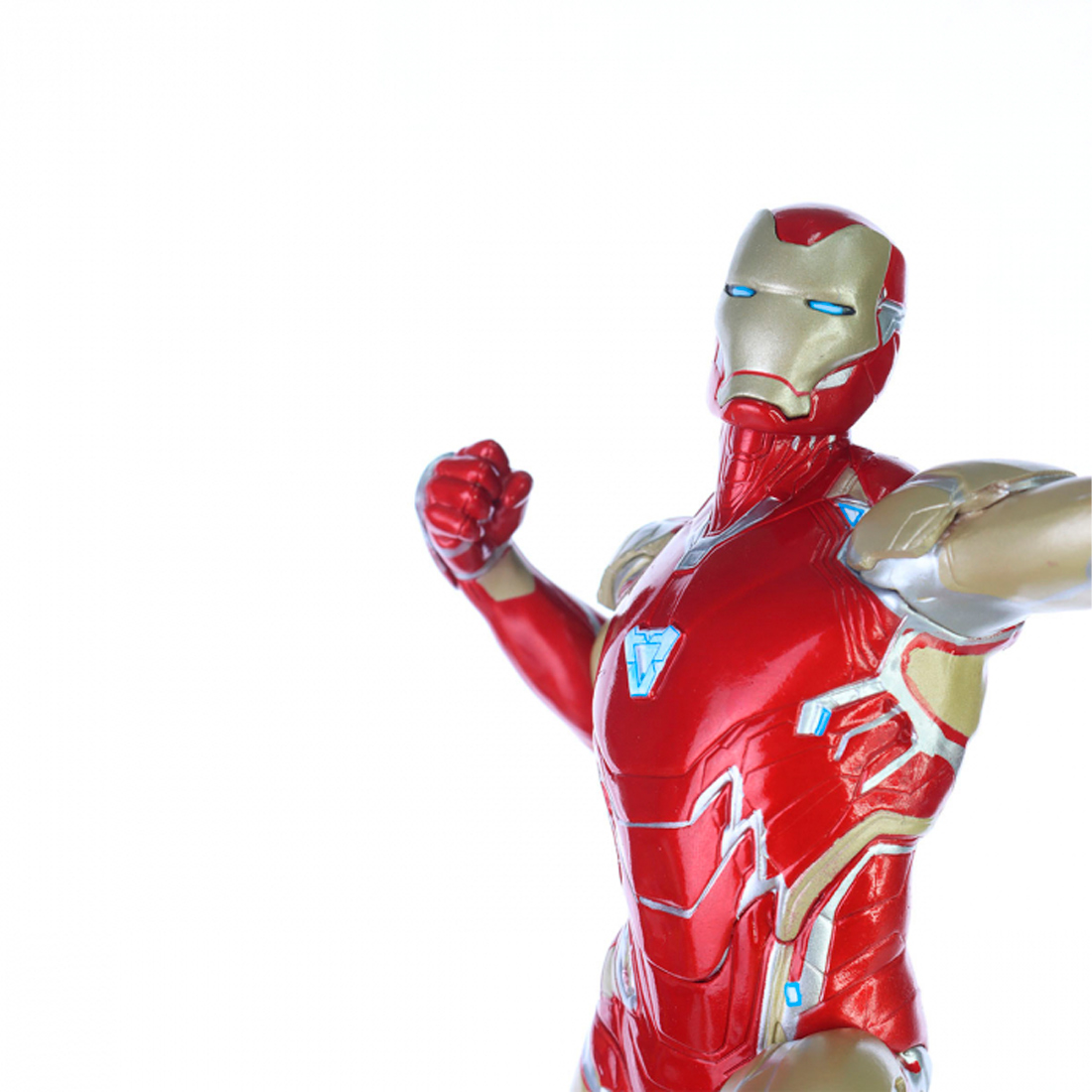 Diamond Select Toys Marvel Avengers Endgame Gallery Diorama Iron Man
