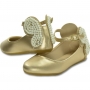 Sapatilha infantil dourada no couro e pérolas formato borboleta - Toke/Kimey