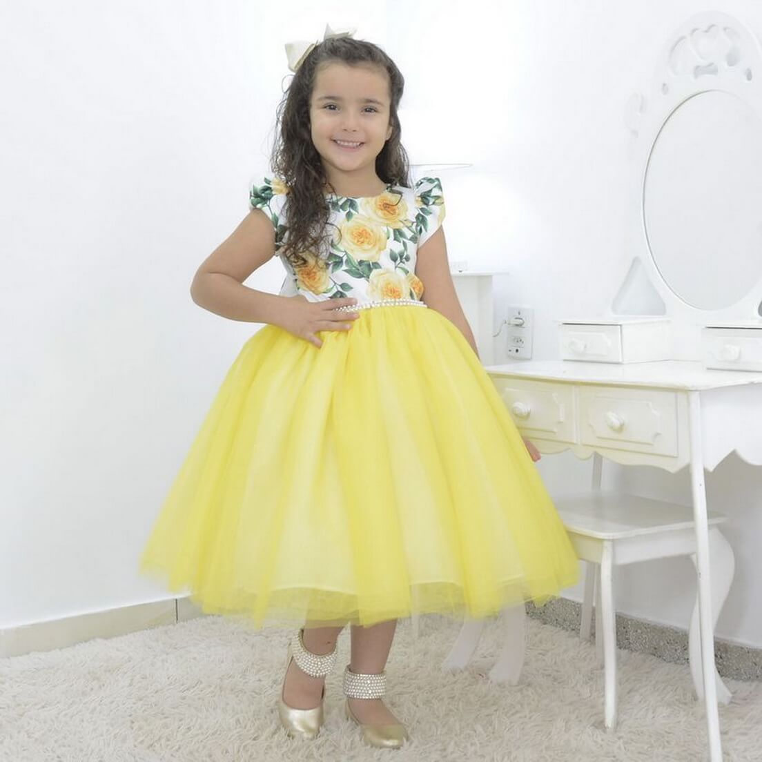 Vestido Floral infantil com saia de tule amarela