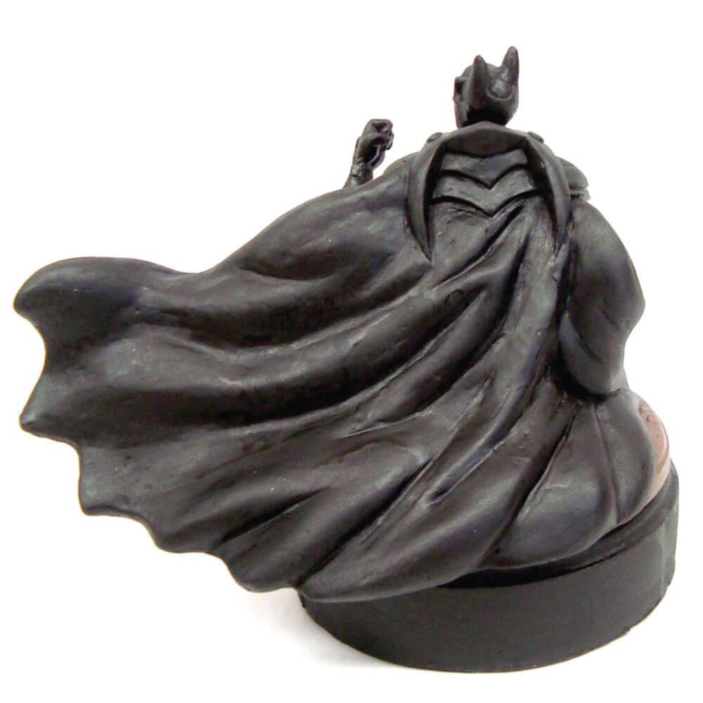 Batman agachado na base Boneco resina Estátua decoração