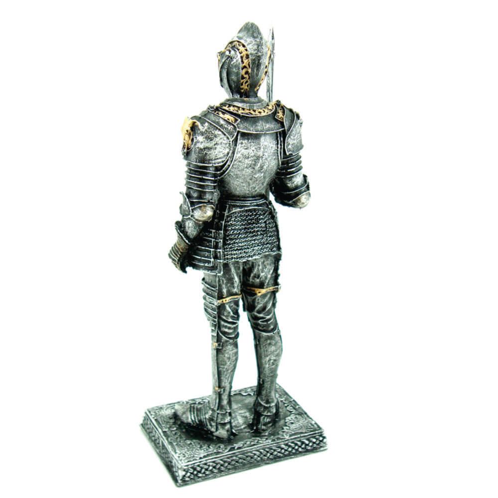 Soldado Medieval com lança capacete Guerreiro.