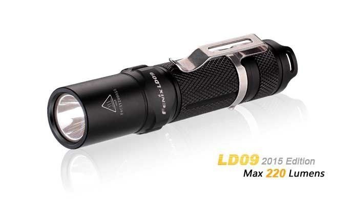 Lanterna Fenix LD09 - Autonomia Maior Que 50h - 220 Lumens