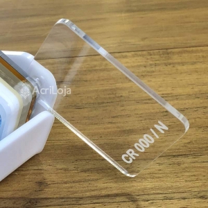 Retalho de Chapa de acrilico Cristal Transparente Espessura 3mm Medida 68,6x7,8cm