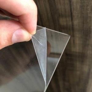Retalho de Chapa de acrilico Cristal Transparente Espessura 6mm Medida 120 X 29,5 cm