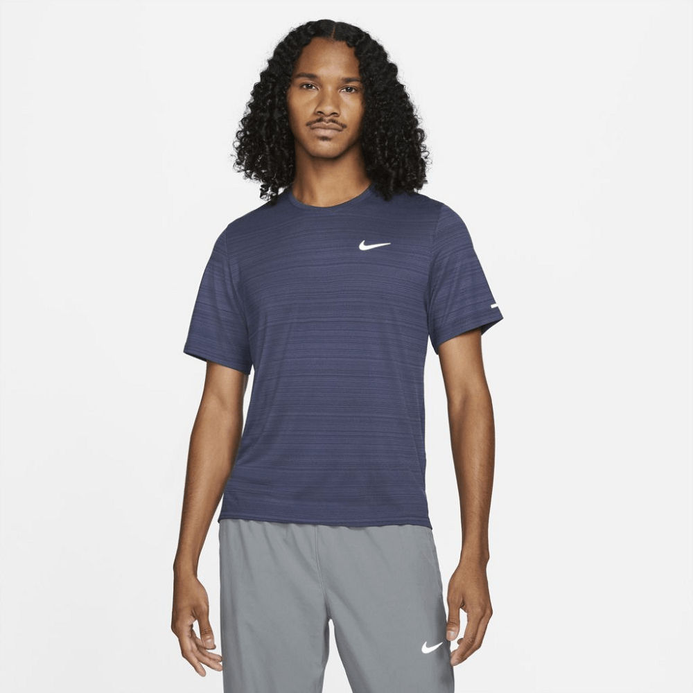 Camiseta Nike Dri-FIT Miler Masculina - Azul Marinho