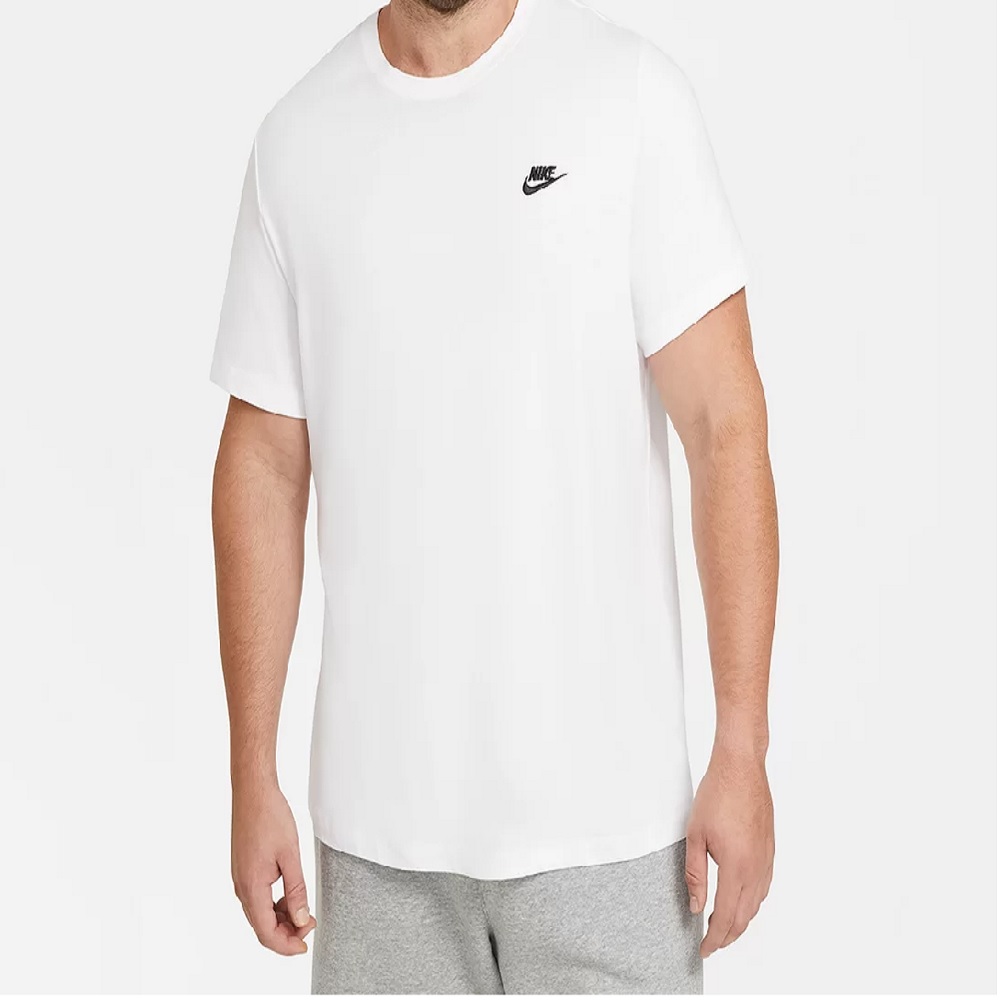 Camiseta Nike Sportswear Club Tee- branca