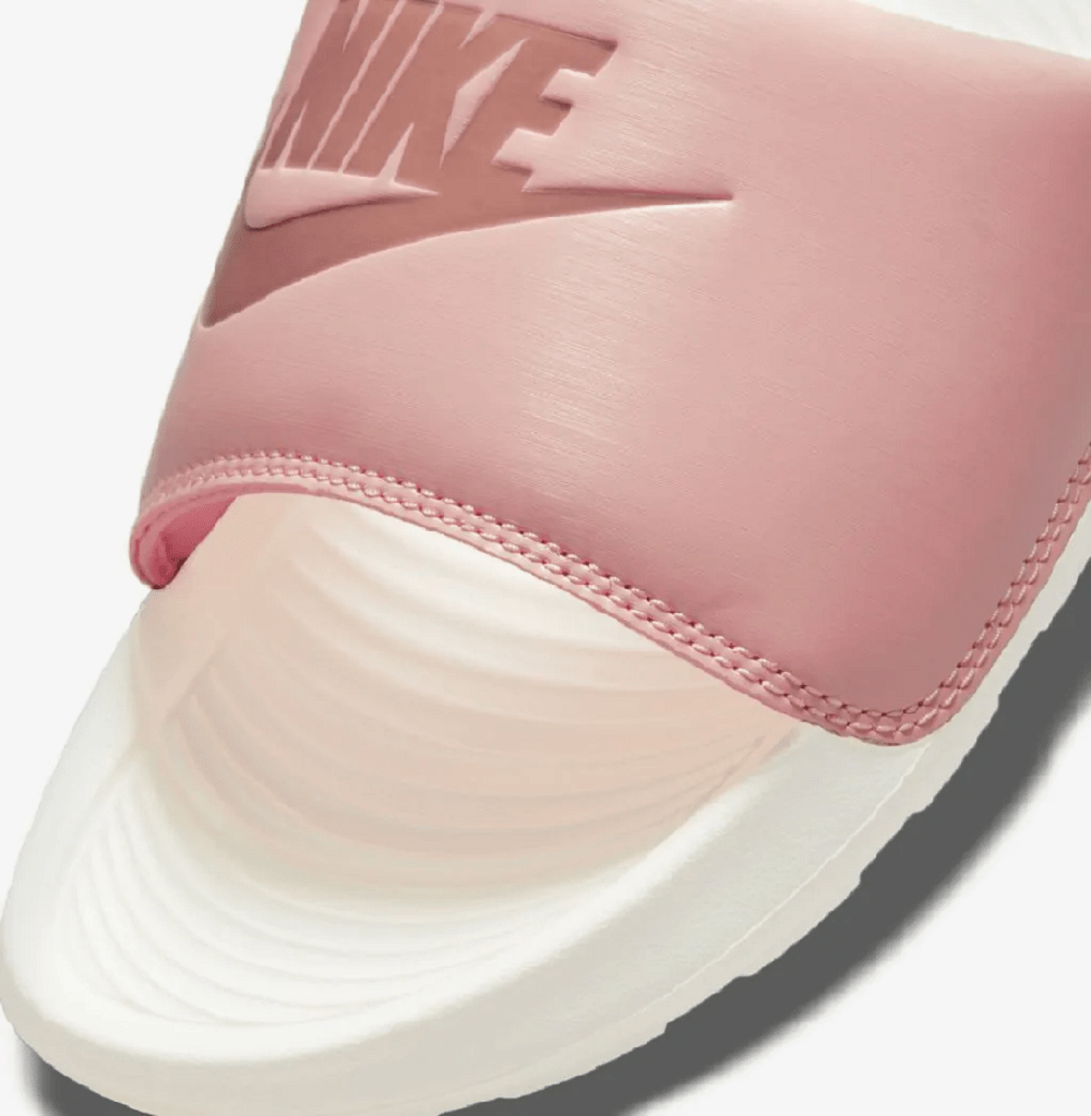 Chinelo Nike Victori one slide - branco/rosa