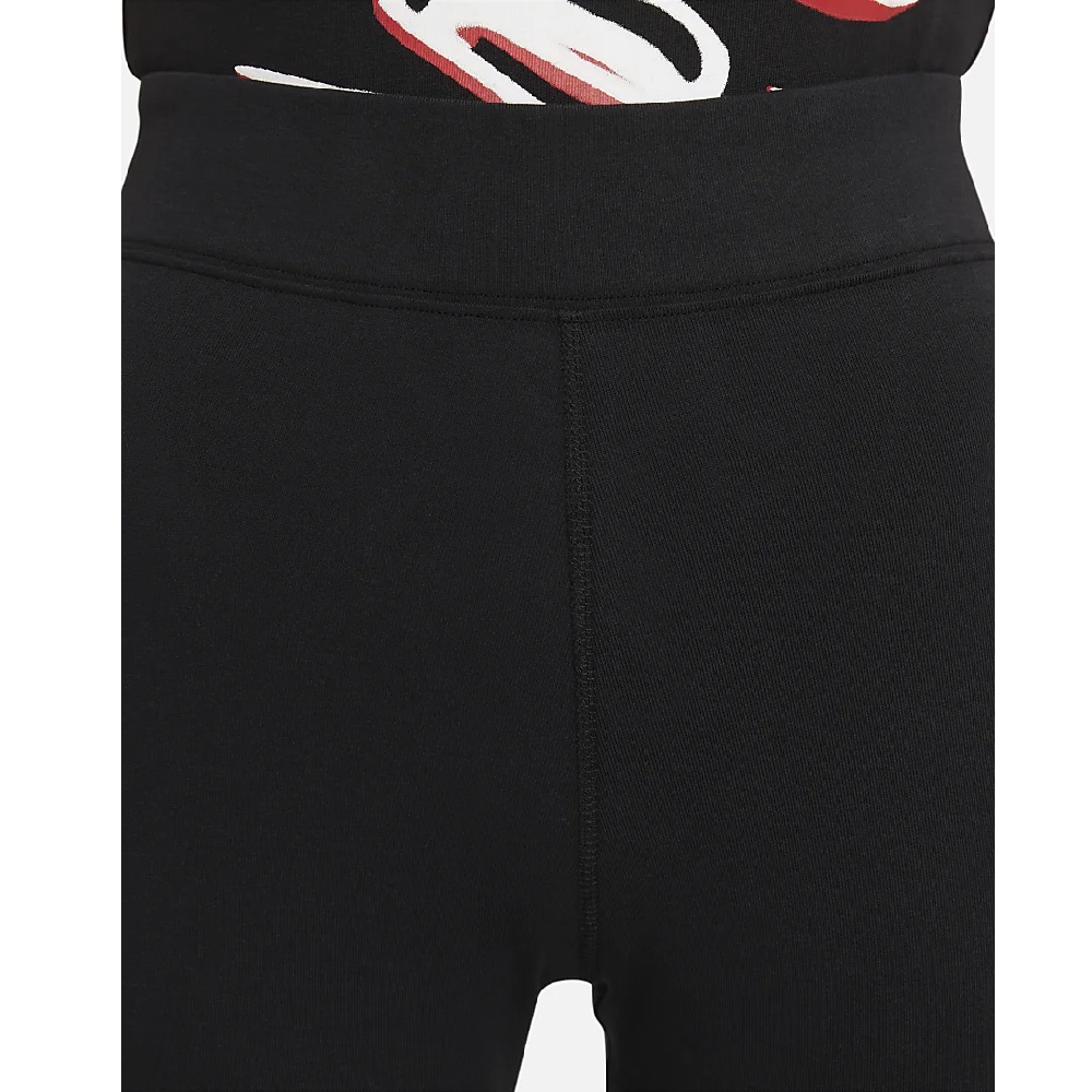 Calça Legging Nike NSW Essential Feminino - Preto / Branco