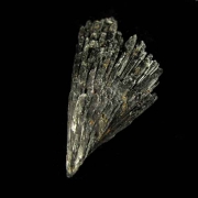 Cianita Preta Pedra Natural Bruta - Vassoura de Bruxa - 6547