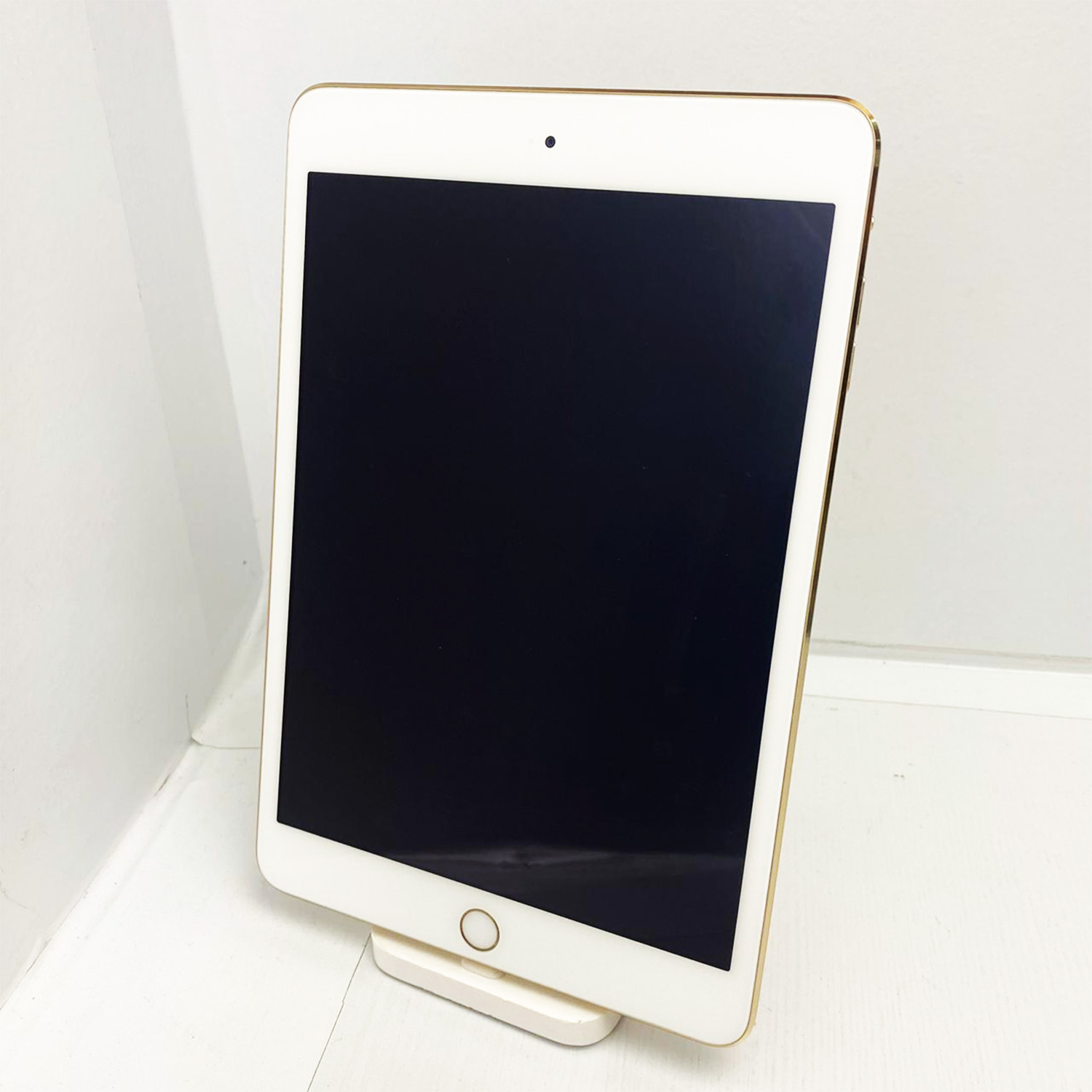 iPad Mini 7.9" 3a geração Gold 64GB MGNV2LL/A Seminovo