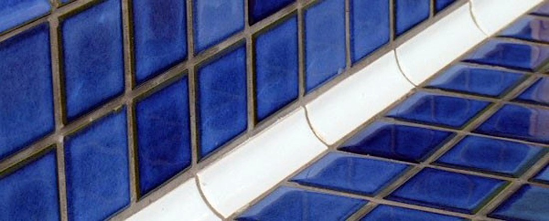 Cantoneira Convexa para Piscina 3,5x25  Azul Brilhante
