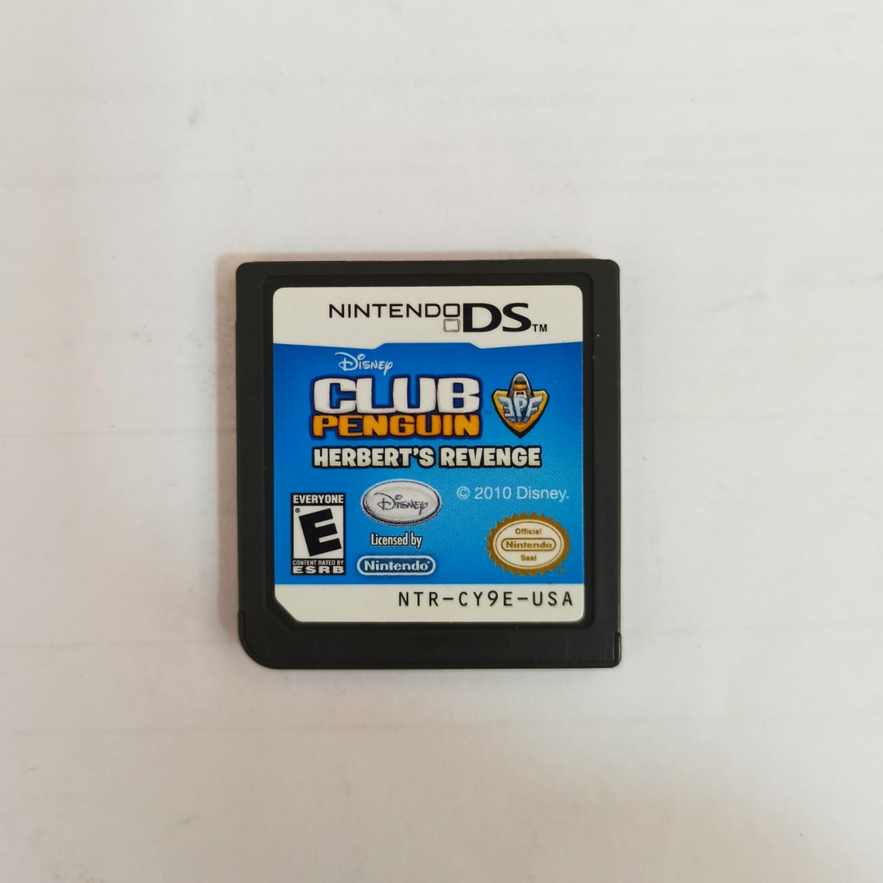 Club Penguin: Herbert's Revenge - Cartucho - Nintendo DS - Usado