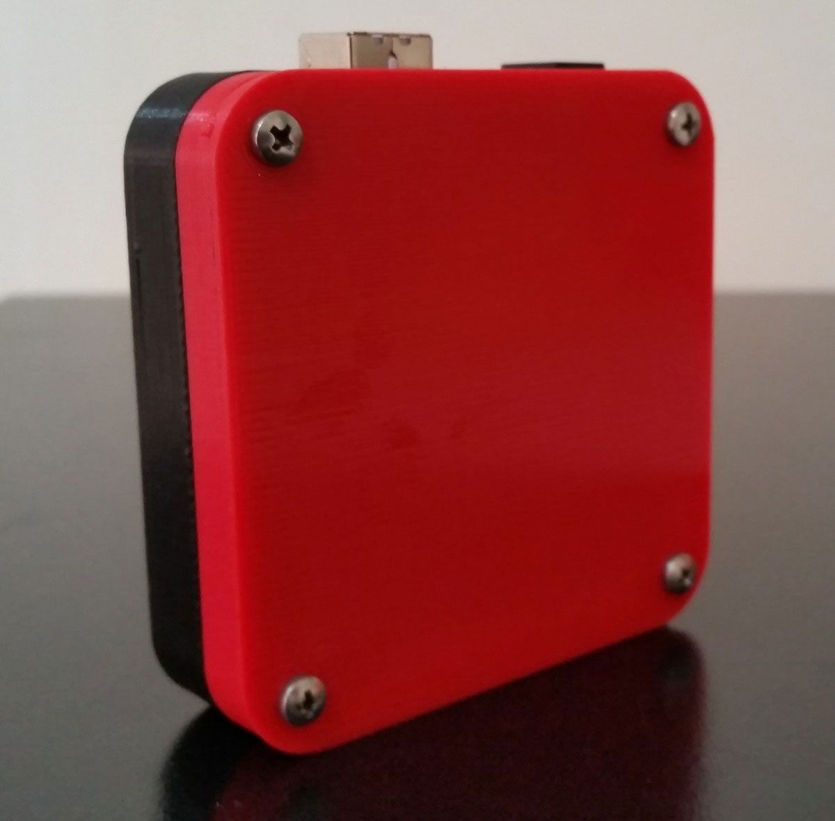 Case Uno R3 DIP/SMD em 3D Base Vermelha e Topo Preto compatível com Arduino