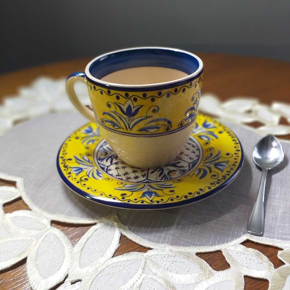Xícara de Chá Luiz Salvador Fiore Amarelo e Azul Cerâmica