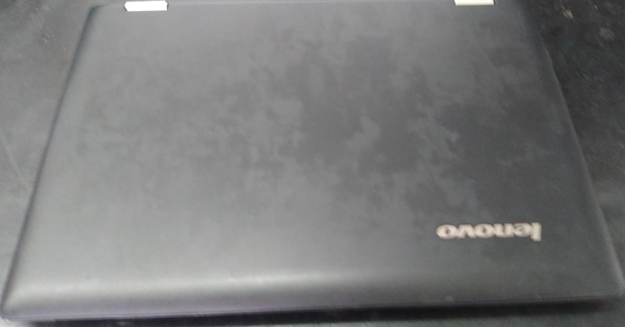 Notebook Lenovo Yoga 500 i7 / 4GB RAM / 120GB SSD