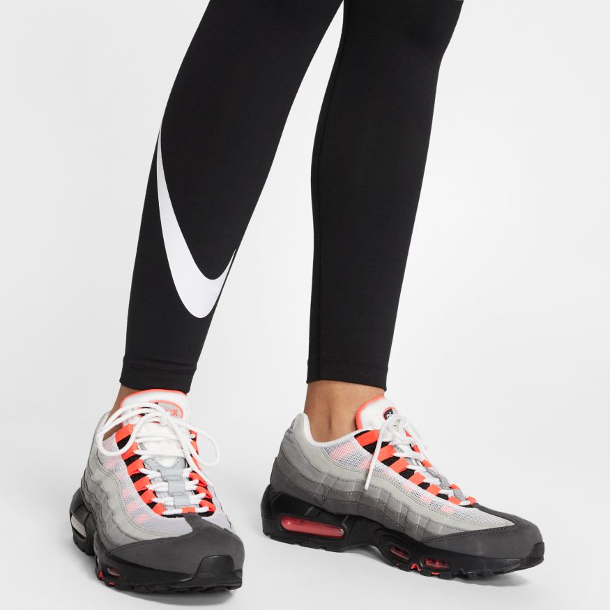 Calça Legging Nike Swoosh Sportswear Leg-A-See Feminina