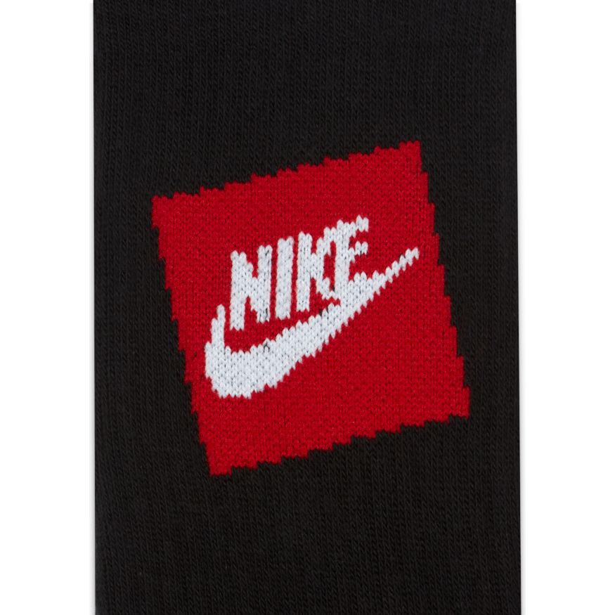 Kit de Meias Nike Sportswear Everyday Essential 3 Pares
