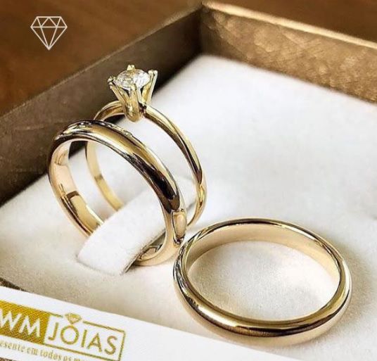 Par de  alianças mais anel de noivado em ouro WM10097